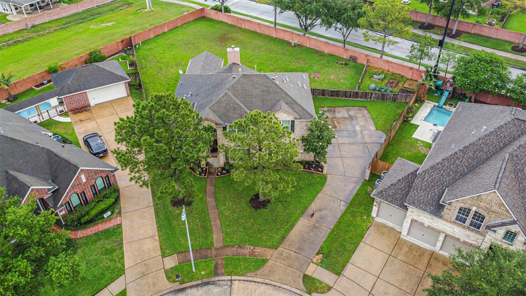 2401 Dry Bank Lane, Pearland, Texas image 39