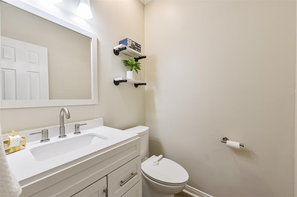 2401 Dry Bank Lane, Pearland, Texas image 27