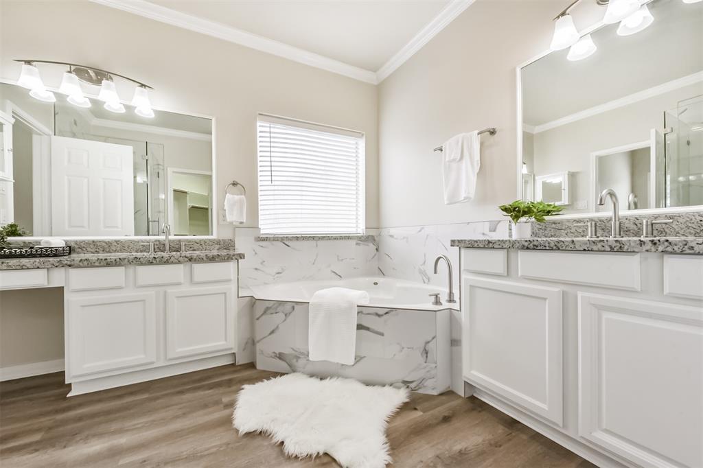 2401 Dry Bank Lane, Pearland, Texas image 18
