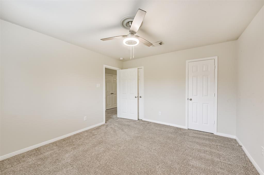2401 Dry Bank Lane, Pearland, Texas image 33