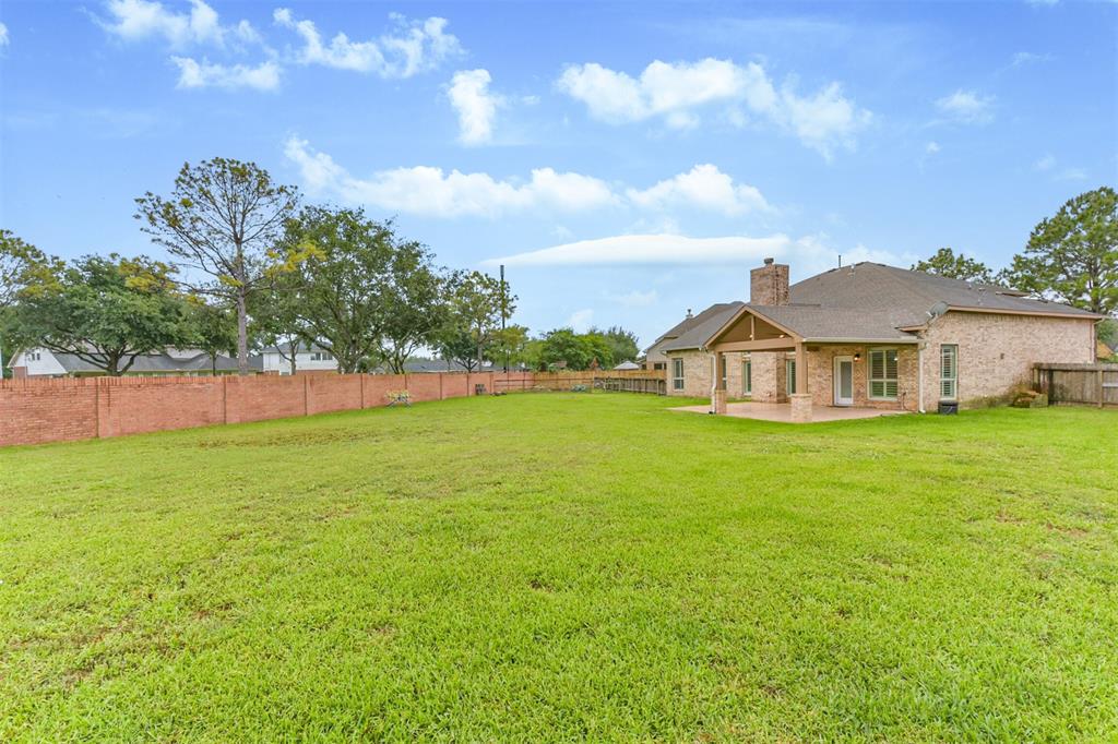 2401 Dry Bank Lane, Pearland, Texas image 41