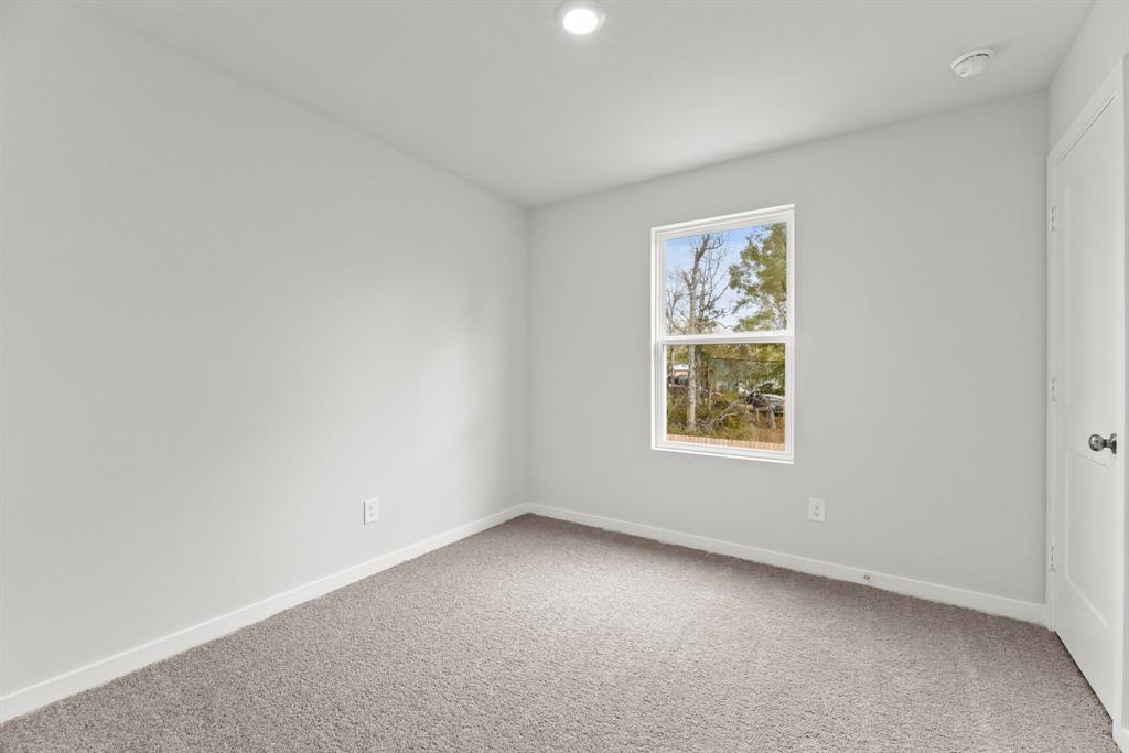 10743 Red Flagstone Drive, Conroe, Texas image 16