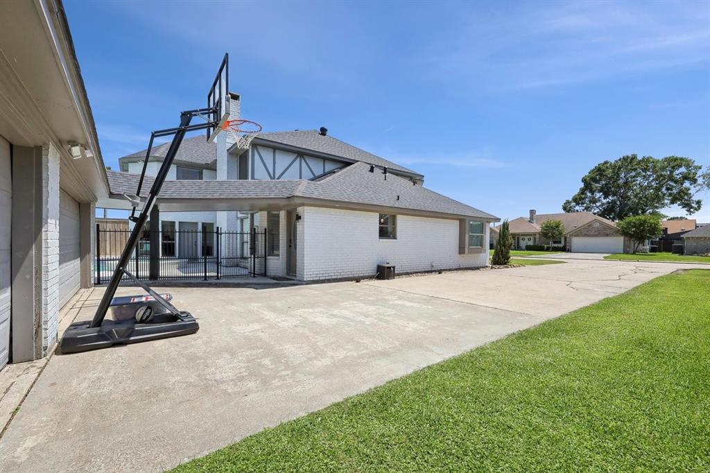 310 Yorkshire Lane, Port Neches, Texas image 38