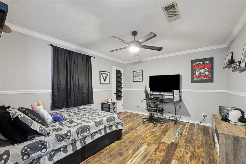 310 Yorkshire Lane, Port Neches, Texas image 27