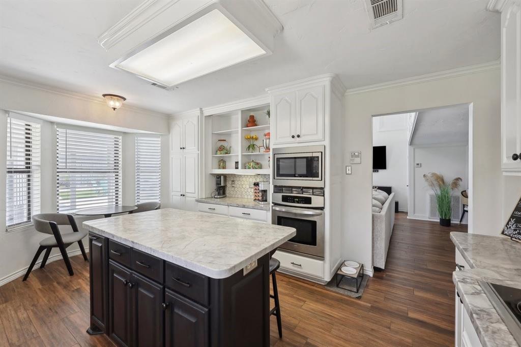 310 Yorkshire Lane, Port Neches, Texas image 14