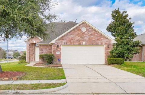 Single Family Residence in Houston TX 6403 Dayridge Lane.jpg