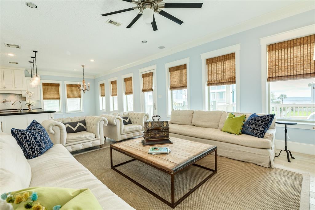 11718 Beachside