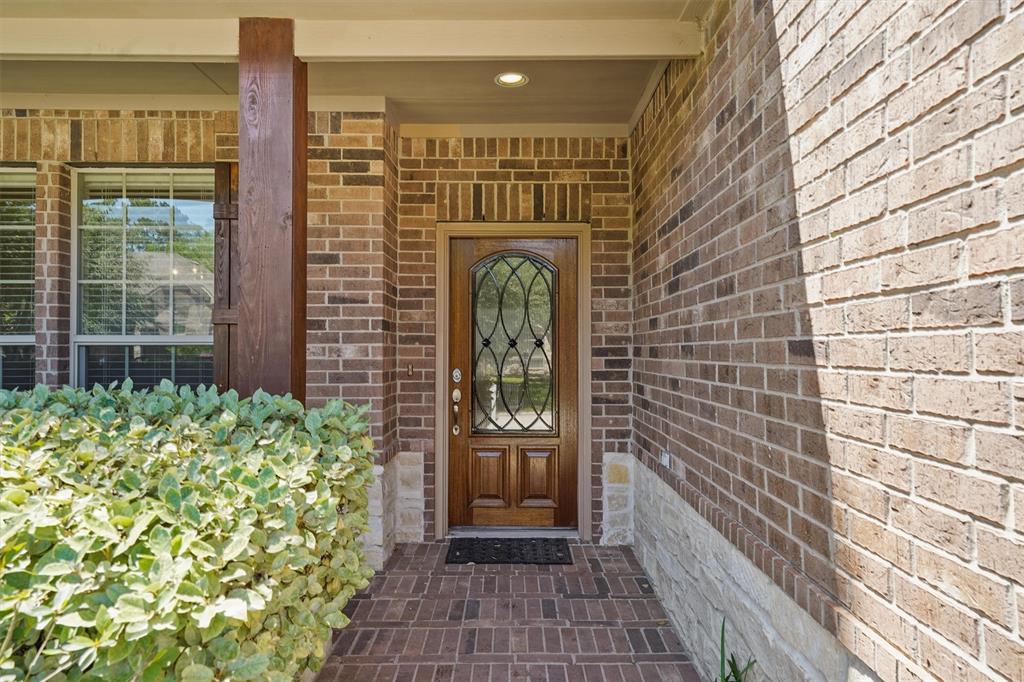 115 Black Swan Place