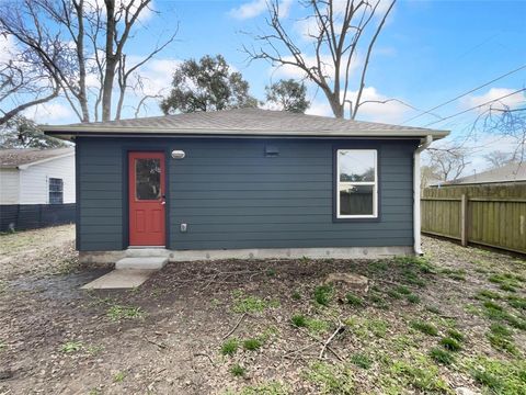 A home in Alvin