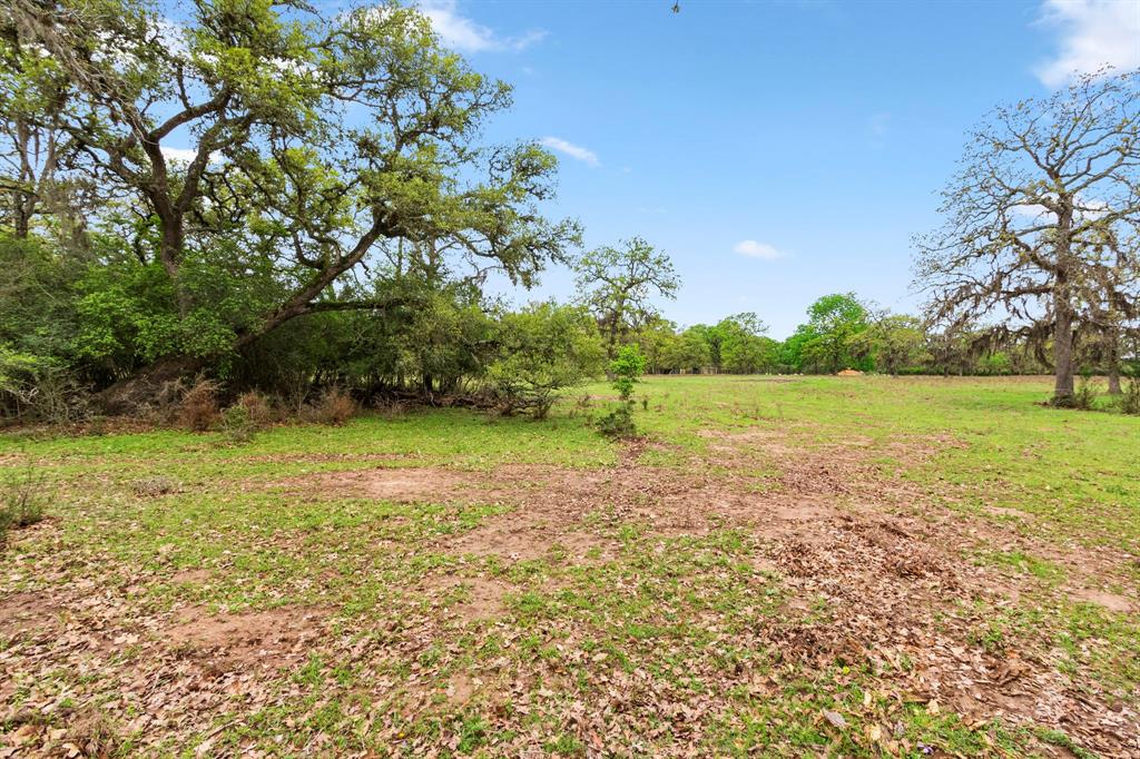 1031 Yearwood Lane, Columbus, Texas image 34