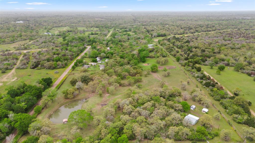 1031 Yearwood Lane, Columbus, Texas image 7