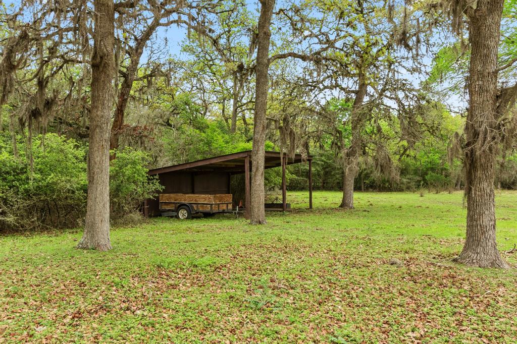 1031 Yearwood Lane, Columbus, Texas image 41