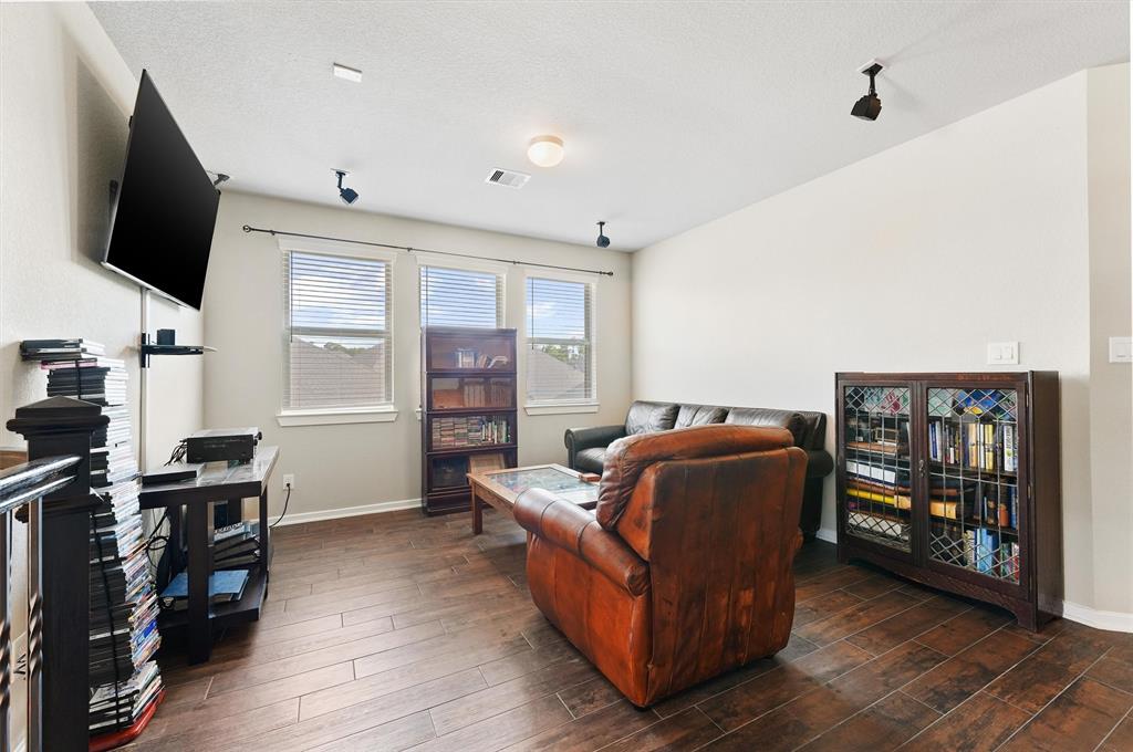17040 Shy Leaf Court, Conroe, Texas image 18