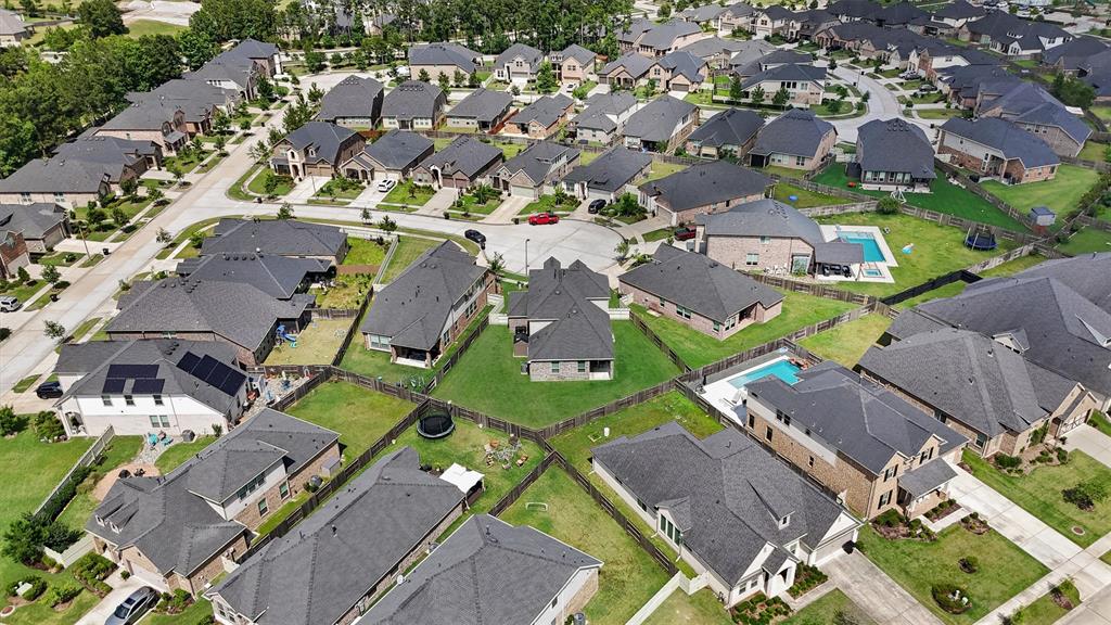 17040 Shy Leaf Court, Conroe, Texas image 30