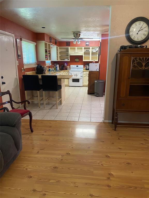 10106 Dover Hill Road, La Porte, Texas image 6