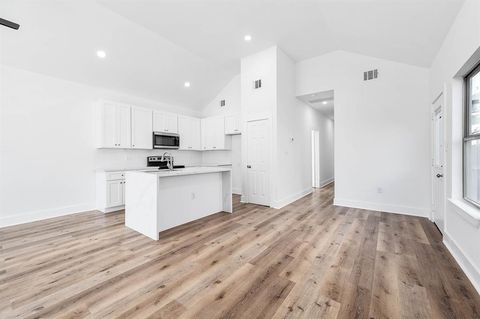 Photo of 16978 W Hammon Street, Montgomery, TX 77316 (MLS # 43002246)