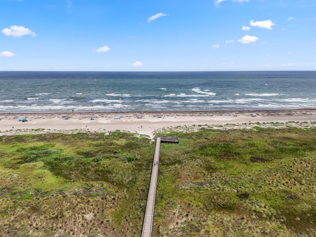 4221 Pointe West Drive #302, Galveston, Texas image 31