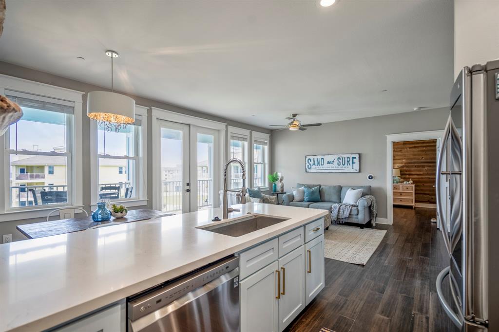 4221 Pointe West Drive #302, Galveston, Texas image 9