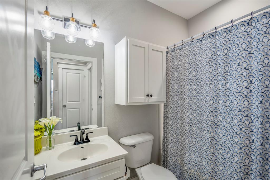 4221 Pointe West Drive #302, Galveston, Texas image 25