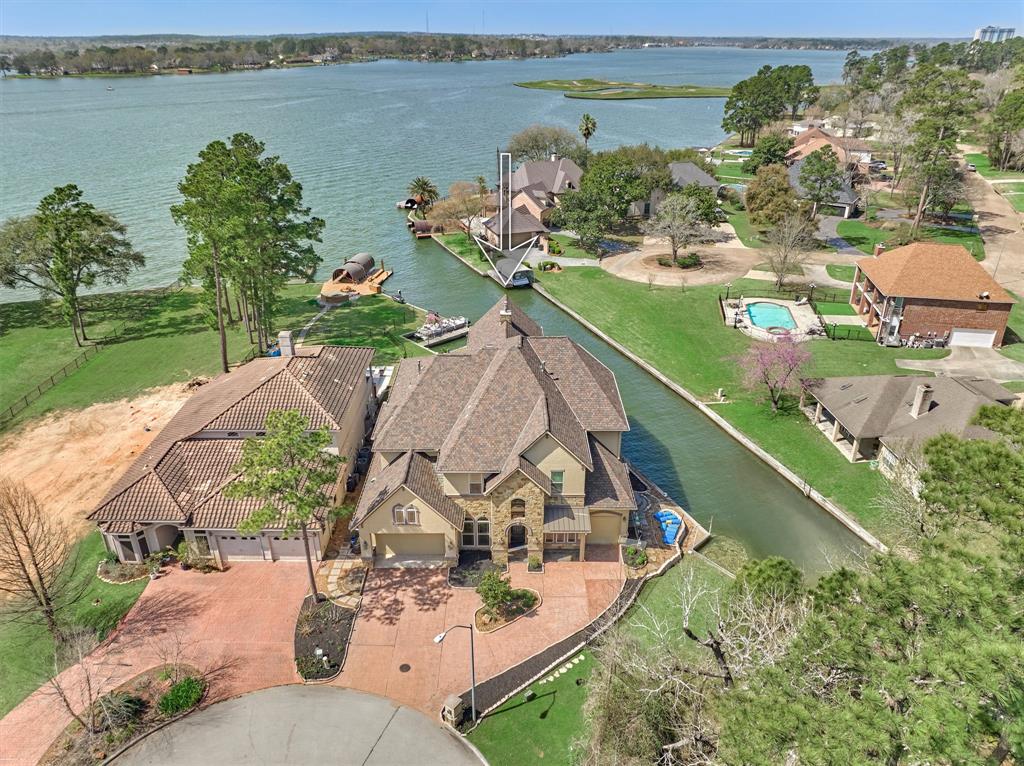 12838 Lakeshore Drive