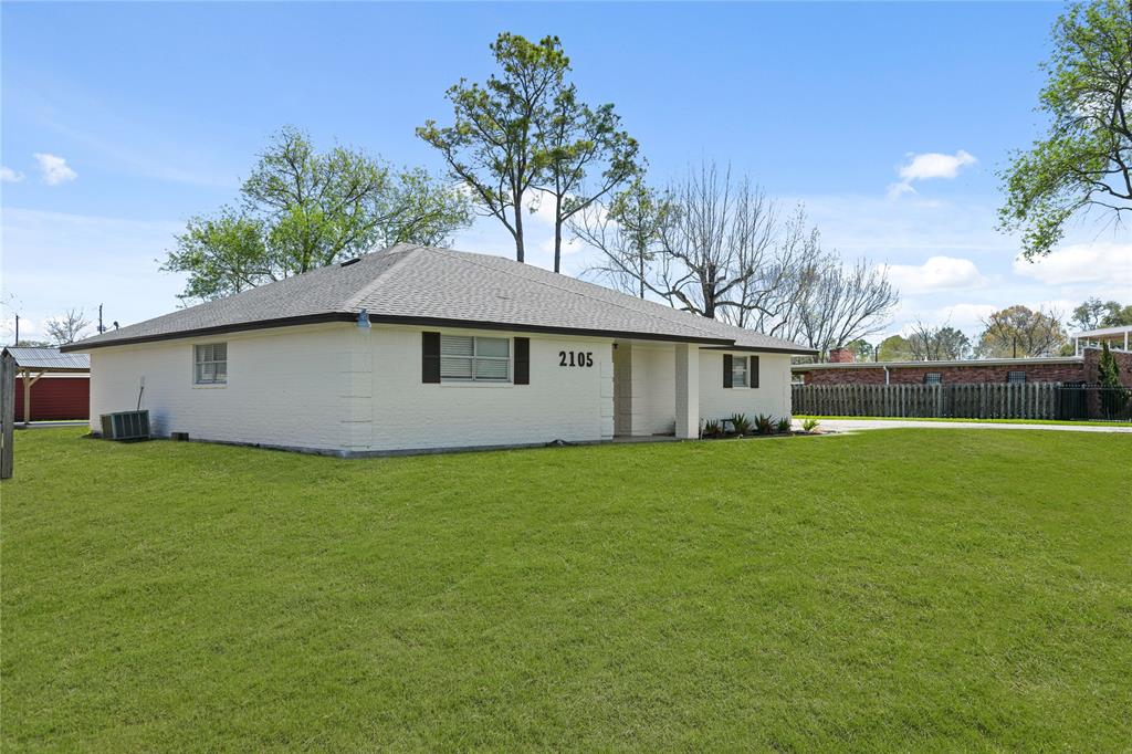 2105 Melanie Lane, Pearland, Texas image 23