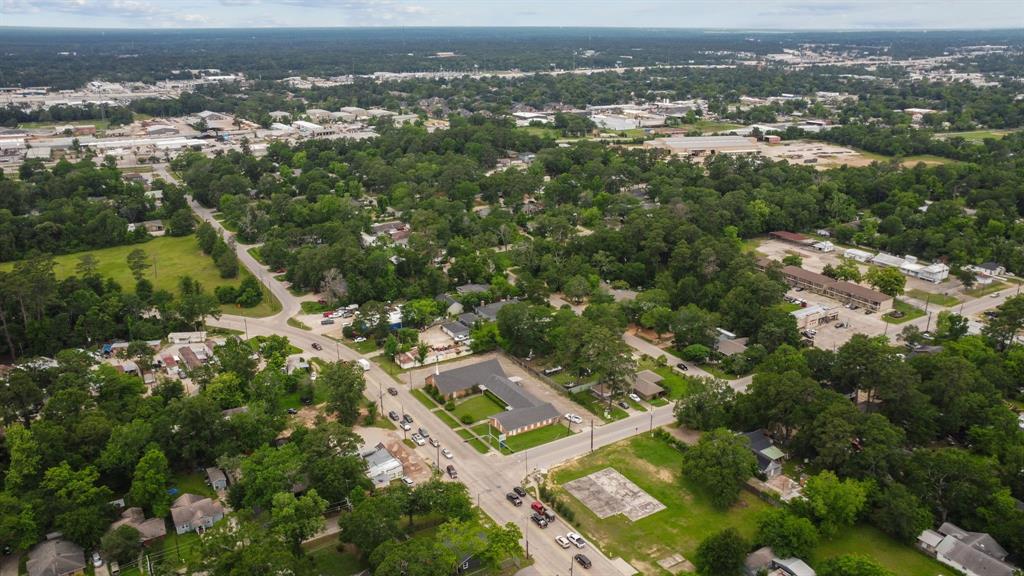 507 Silverdale Drive, Conroe, Texas image 10