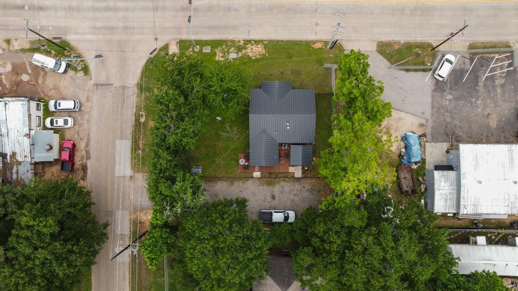 507 Silverdale Drive, Conroe, Texas image 12