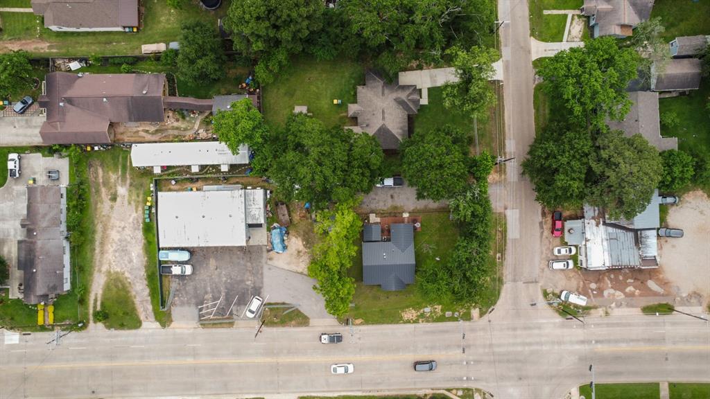 507 Silverdale Drive, Conroe, Texas image 6