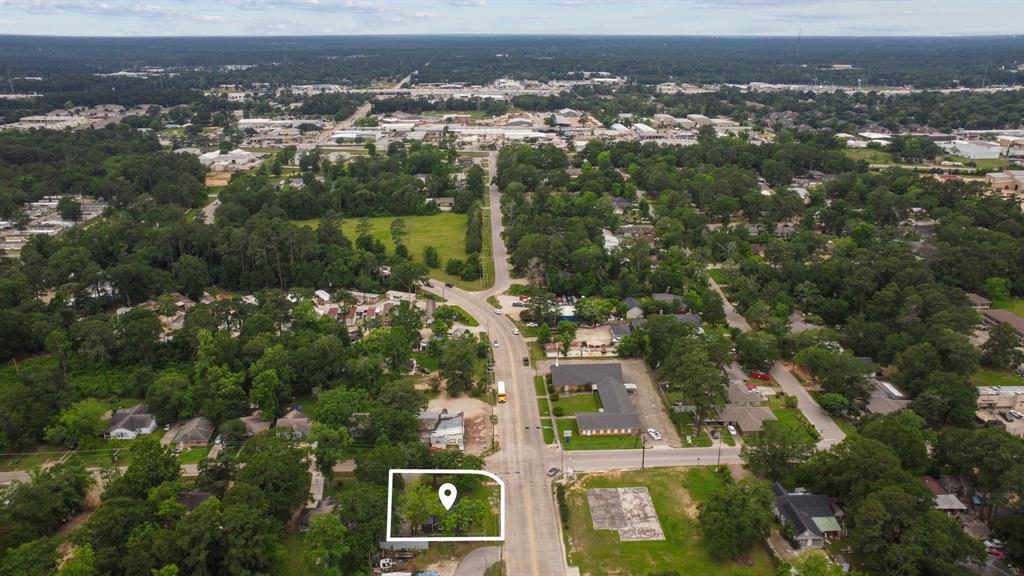 507 Silverdale Drive, Conroe, Texas image 5