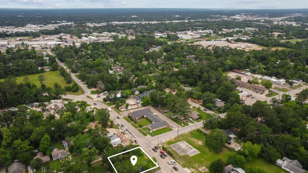 507 Silverdale Drive, Conroe, Texas image 11