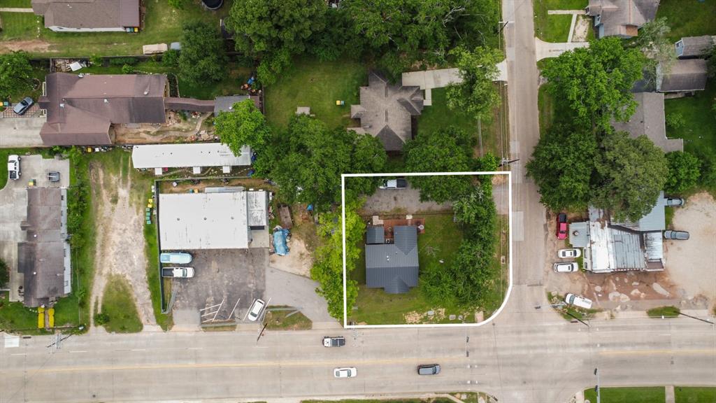507 Silverdale Drive, Conroe, Texas image 7