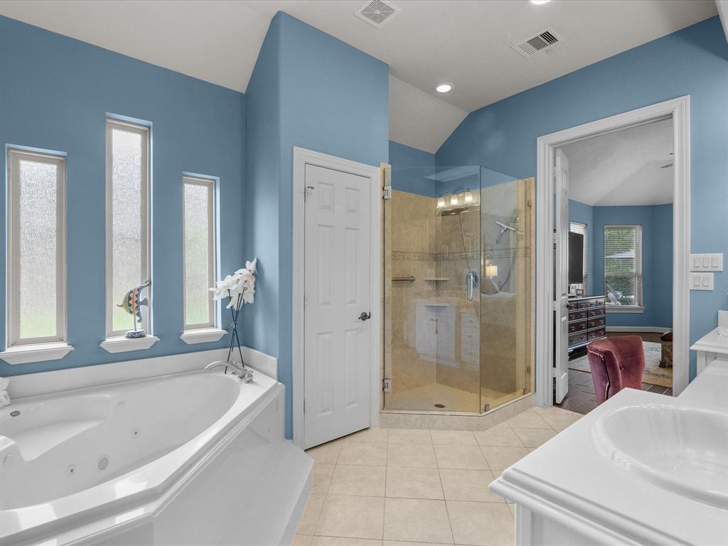 3609 Parkside Drive, Pearland, Texas image 32