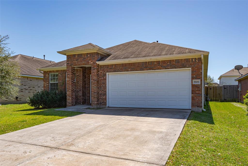 5906 Yaupon Ridge Drive, Richmond, Texas image 4