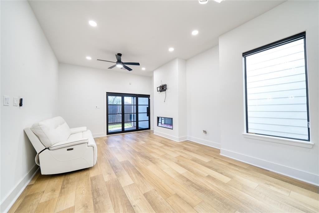 2420 Sumpter Street, Houston, Texas image 17