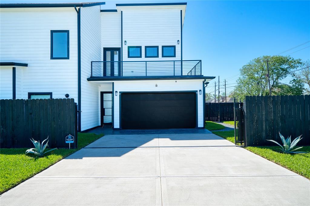 2420 Sumpter Street, Houston, Texas image 2