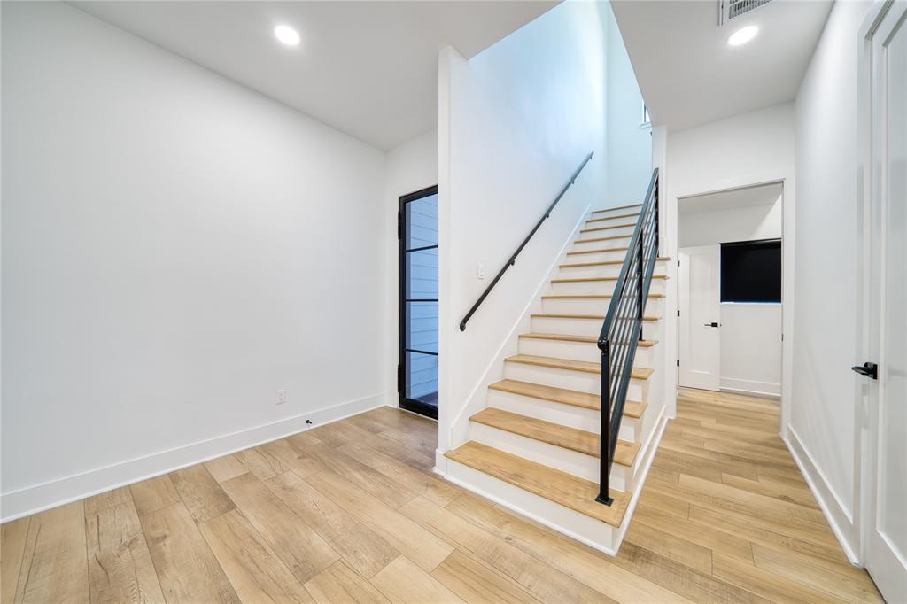 2420 Sumpter Street, Houston, Texas image 8