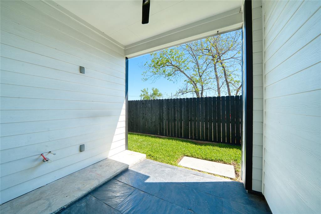 2420 Sumpter Street, Houston, Texas image 13