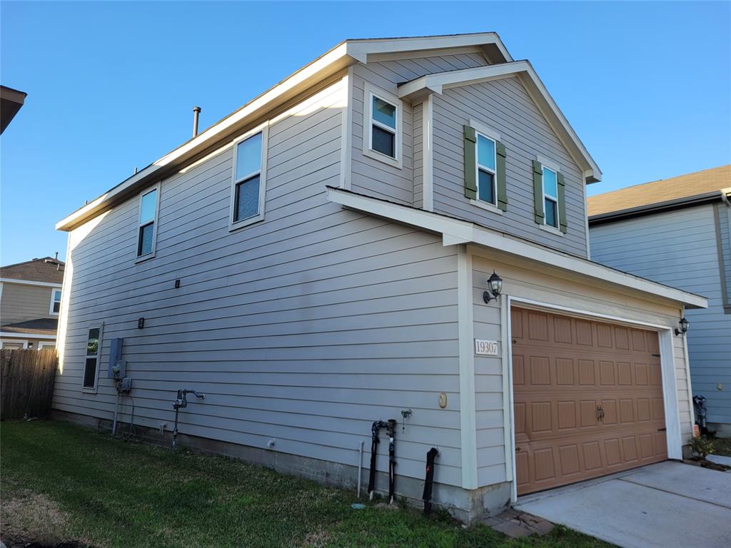 19307 Crosshill Court