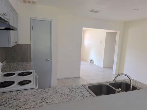 MLS: 21354357