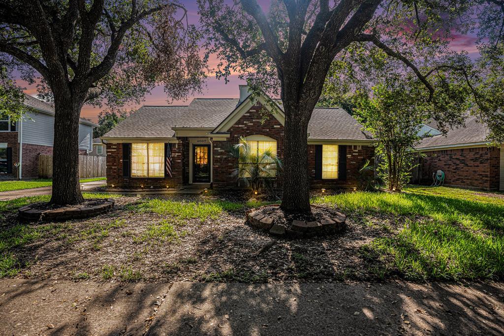 4007 Spring Forest Drive, Pearland, Texas image 1