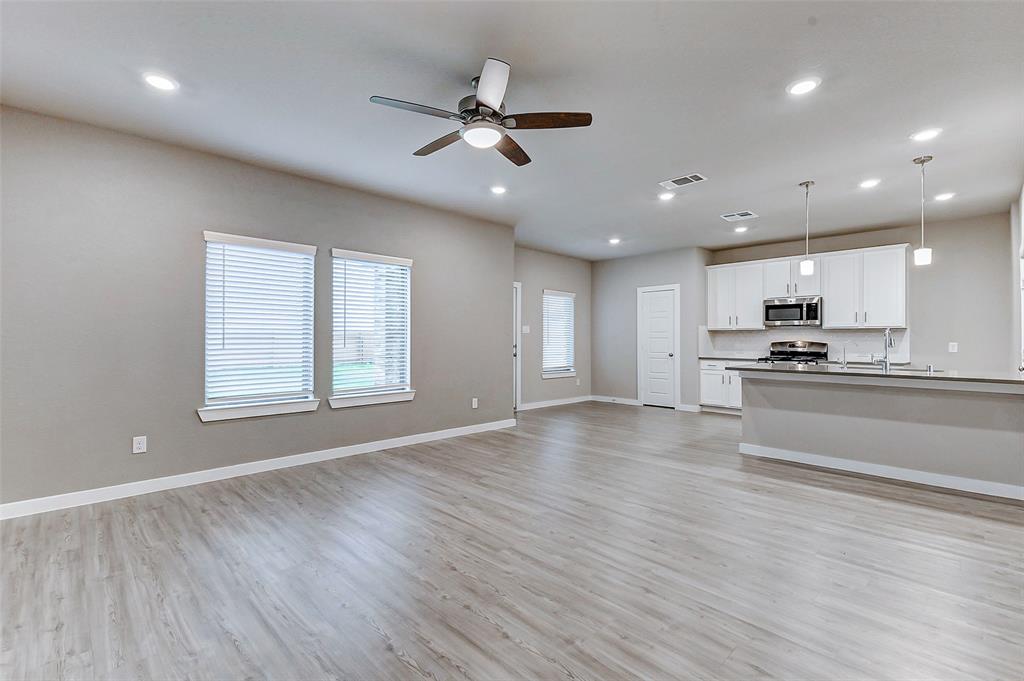 8119 Blue Fish Drive, Cypress, Texas image 2