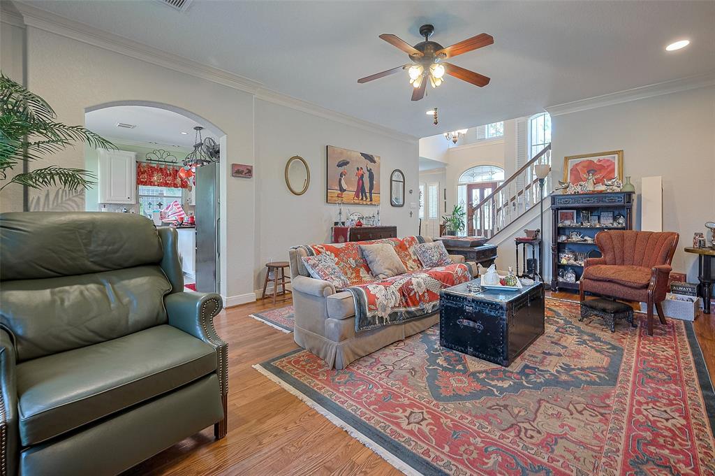 110 Pine Point Court, League City, Texas image 9