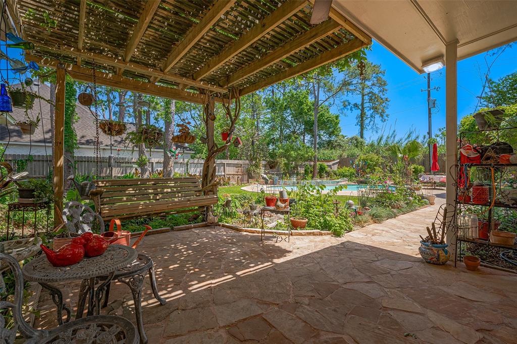 110 Pine Point Court, League City, Texas image 26