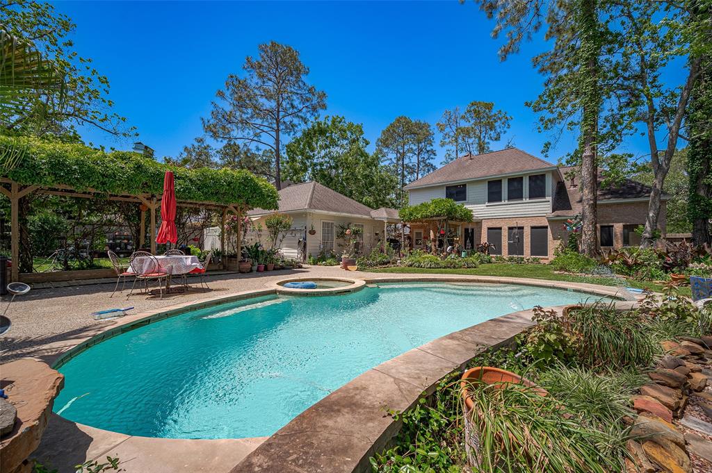110 Pine Point Court, League City, Texas image 32