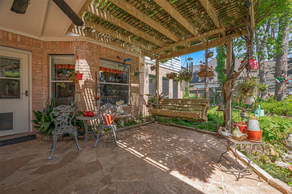 110 Pine Point Court, League City, Texas image 28