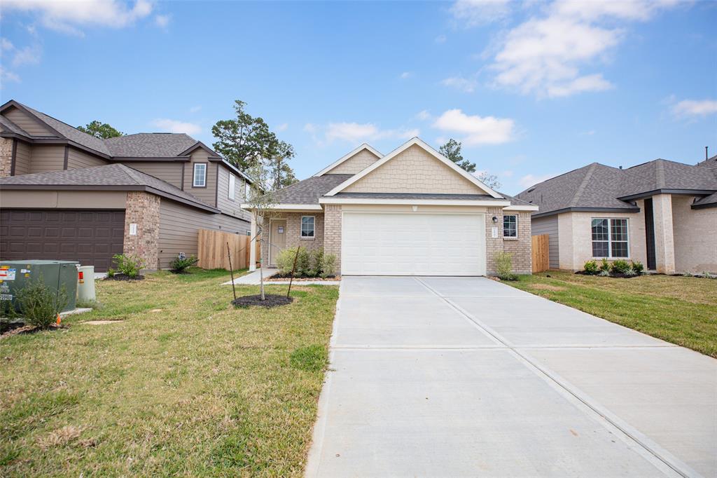 16944 Hazelnut Drive, Conroe, Texas image 2