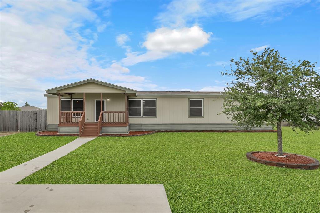 14050 Overstreet Drive, Willis, Texas image 2