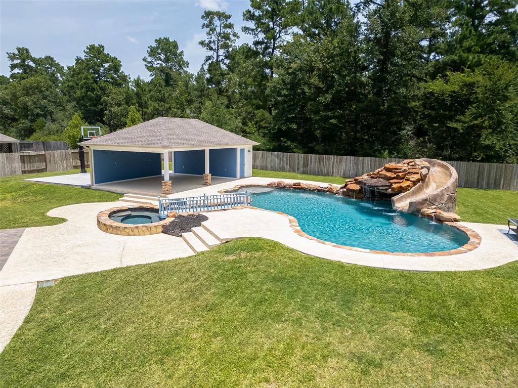 1404 Graystone Hills Drive