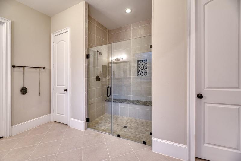 1600 Walnut Lane, Kingwood, Texas image 22