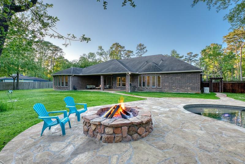 1600 Walnut Lane, Kingwood, Texas image 4